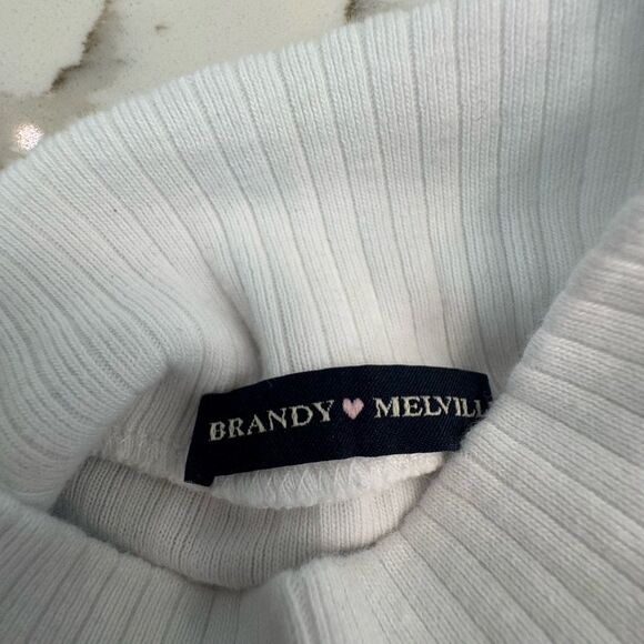 Brandy Melville White Ribbed Long Sleeve Top - Picture 5 of 5